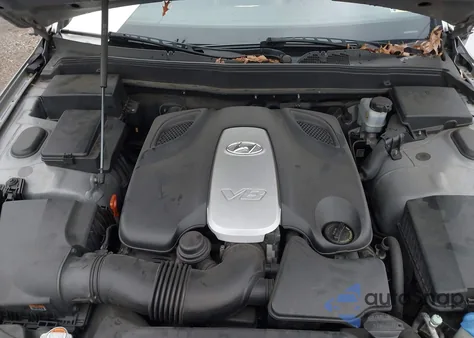 2009 Hyundai Genesis 4.6 из США, поврежденный, VIN KMHGC46FX9U062211